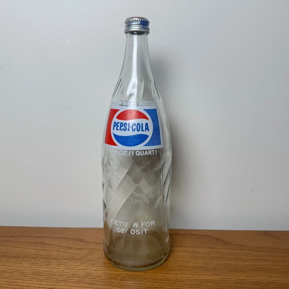 Vintage Pepsi Glass Bottle 32 oz 1 Quart Swirl Money Back‎ Bottle Sealed Reject